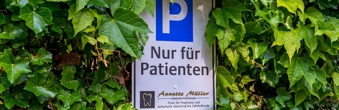 Parkplatz - Zahnärztin und Fachzahnärztin für Oralchirurgie Annette Müller